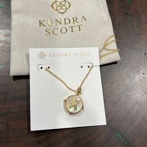 Kendra Scott - letterK necklace gold disc reversible